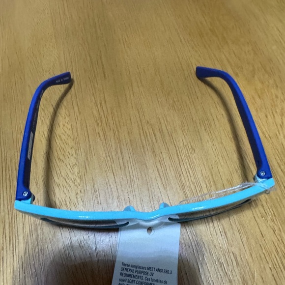 J&J Blue and Navy Sunglasses - Picture 5 of 5